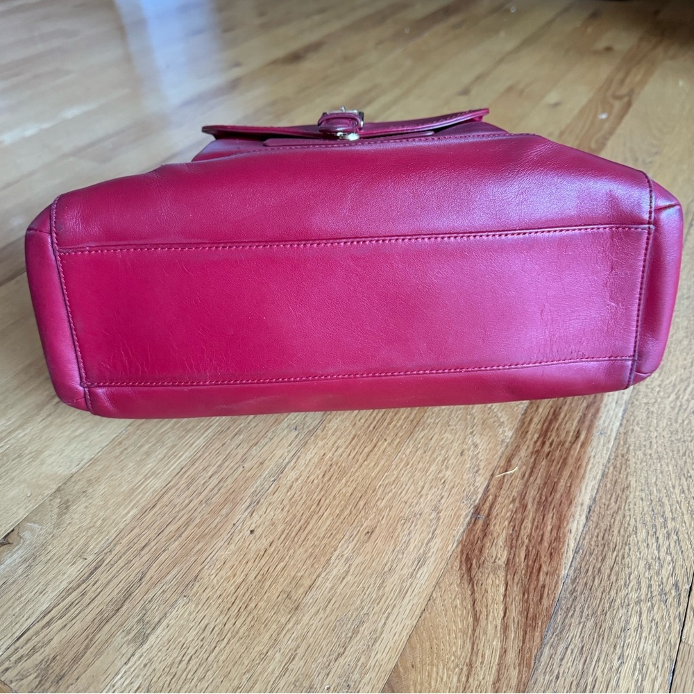 Elegant Coach Red Leather Shoulder Bag Purse - Picture 3 of 9